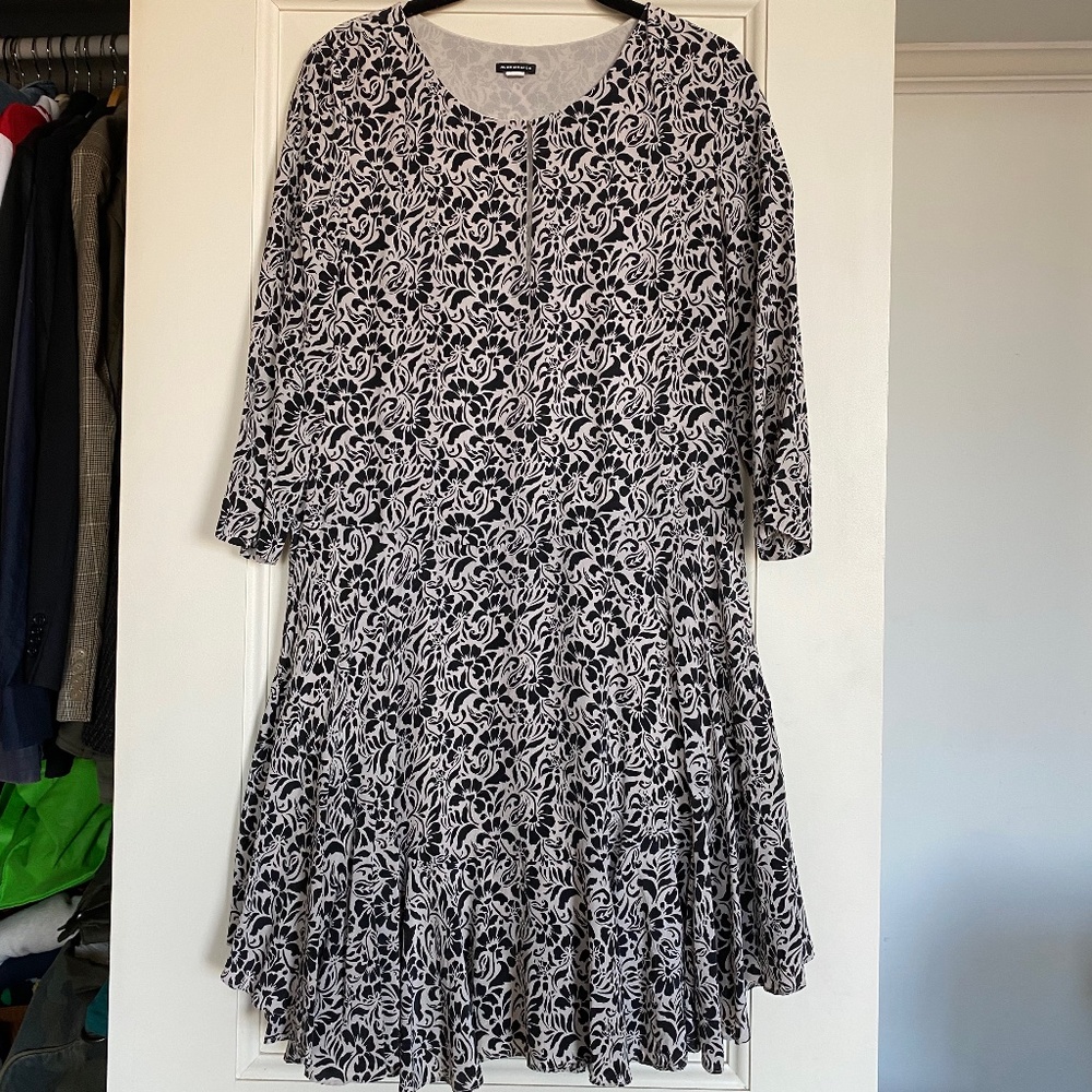 CLUB MONACO SILK FLORAL DRESS
